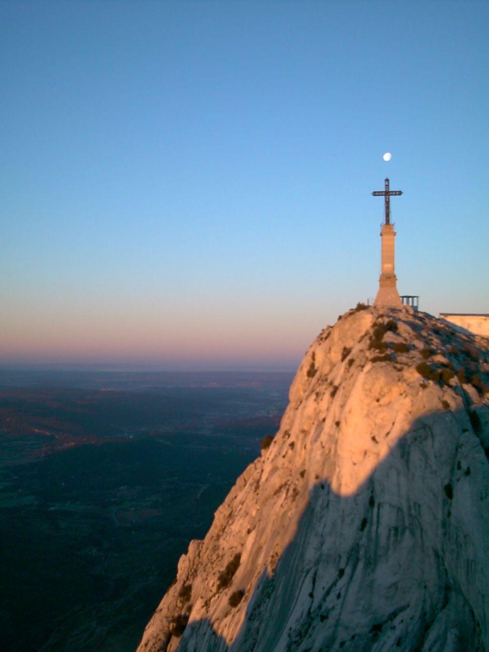 Zoom sainte victoire dans tous ses etats suite3 ia8